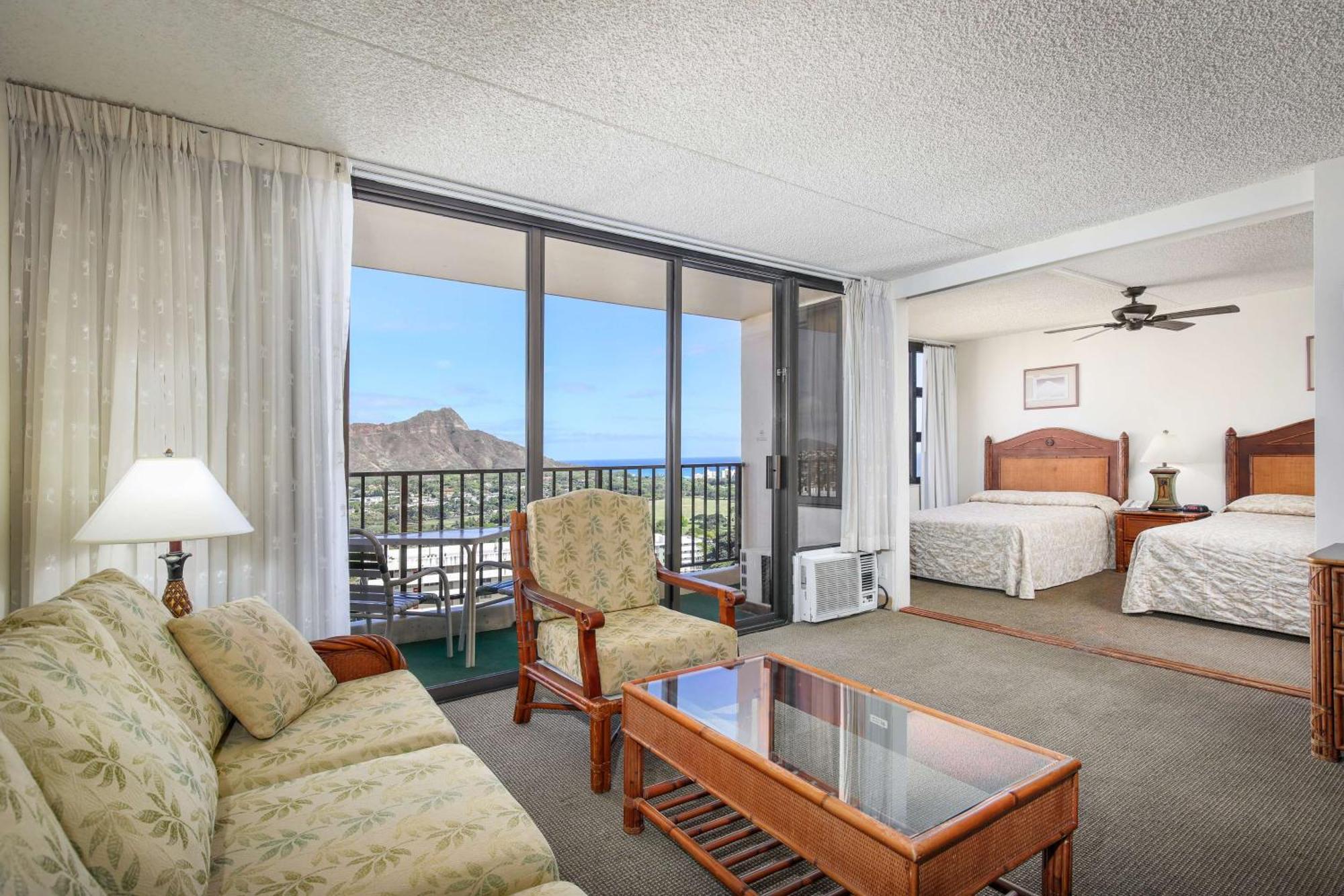 Aston At The Waikiki Banyan Aparthotel Хонолулу Екстериор снимка